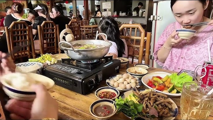 Đánh giá cơm niêu Kim Anh: Nàng quê giữa lòng thành thị