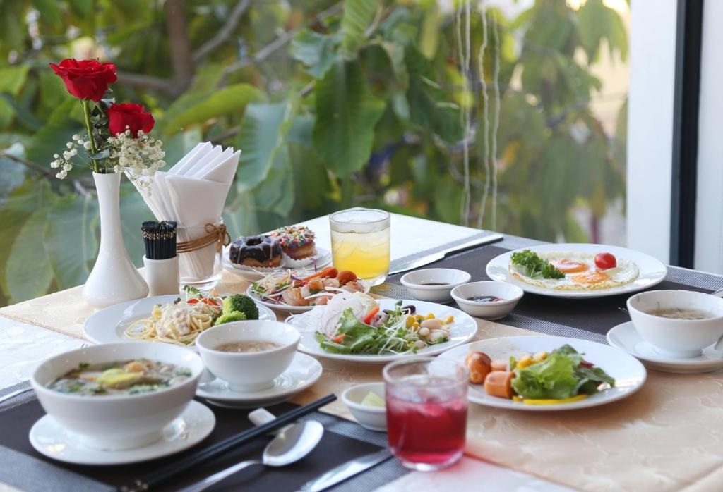 Đánh giá khách sạn Hoàng Long Phan Thiết: Tận tâm, chuyên nghiệp