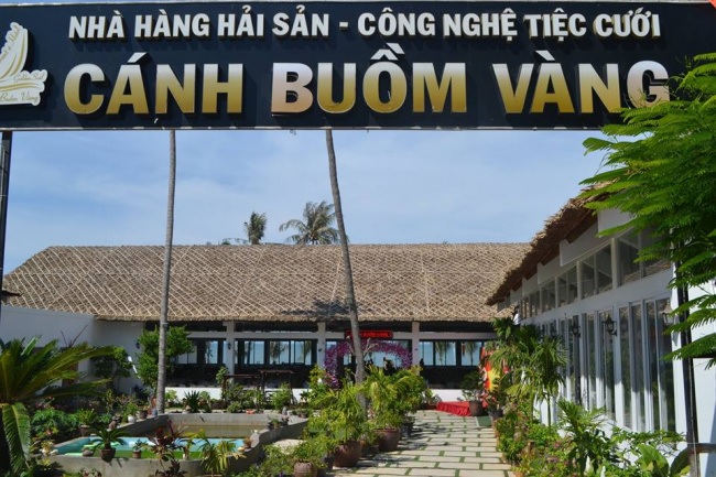 Đánh giá nhà hàng hải sản Cánh Buồm Vàng: View biển cực đẹp 6