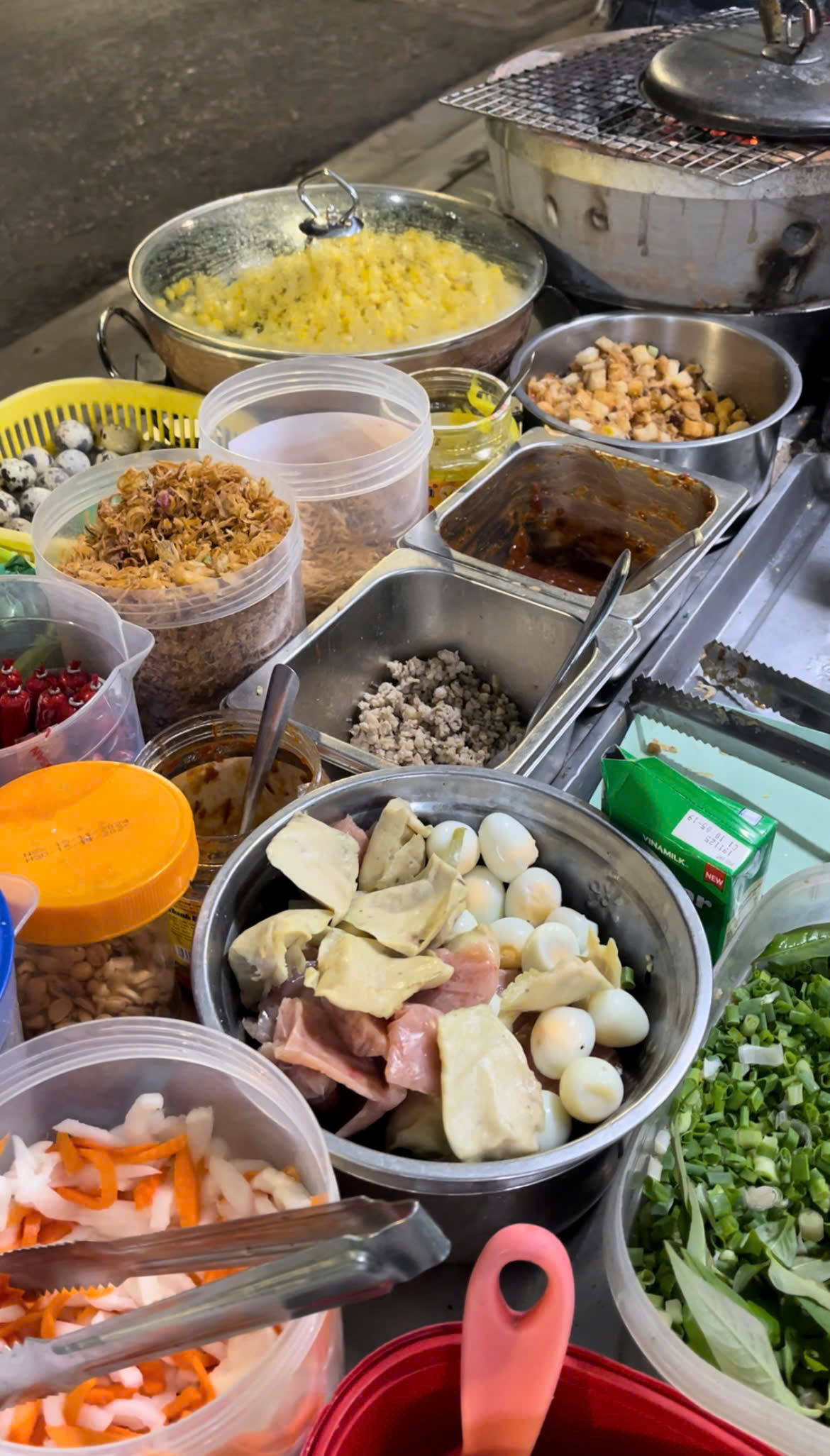 Đánh Giá Quán Bánh Tráng Nướng Cô Mười: Có Gì Mà Gây Nghiện? 1