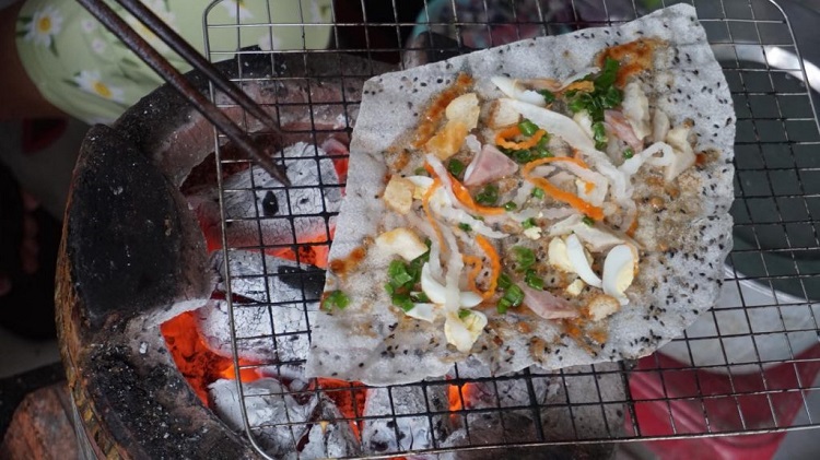 Đánh giá quán Bánh Tráng Cô Trang: Ngon Vì Ký Ức?