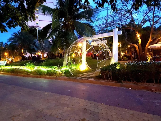 Đánh Giá Bãi Biển Đồi Dương: Biển xanh, gió mát