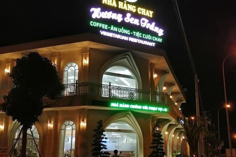 Đánh giá Buffet chay Hương Sen Trắng &#8211; Ăn chay mà mê như ăn tiệc