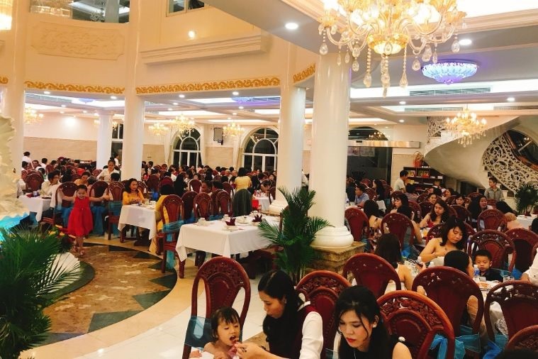 Đánh giá Buffet chay Hương Sen Trắng &#8211; Ăn chay mà mê như ăn tiệc