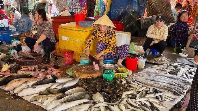 Đánh giá chợ Hàm Tiến &#8211; Hải sản tươi, đồ ăn ngon, giá không “Chém”