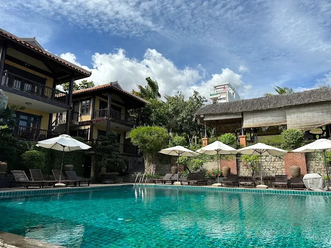 Đánh giá Lotus Village Resort