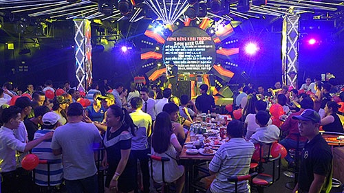 Đánh giá Nhà hàng X-Fox Beer Club and Buffet - Điểm tụ tập sôi động cho ngày làm mõi mệt 14