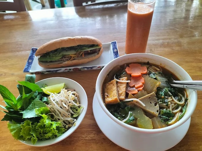 Đánh giá quán chay VEGAN SATTVIK: Trải nghiệm khó quên