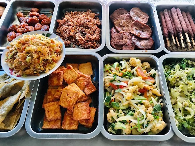 Đánh giá quán cơm chay Thiện Tâm: Vị ngon thật tâm giữ phố biển