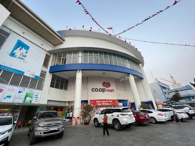 Đánh giá siêu thị Co.opmart Phan Thiết &#8211; Tuổi thơ của giới trẻ địa phương