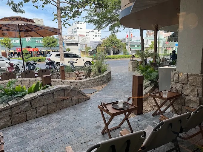 Đánh giá KATINAT Coffee & Tea House – Từ Không Gian, Đồ Uống Đến Phục Vụ Có Gì Hay?