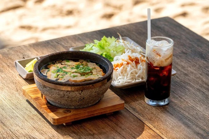 Đánh giá quán Aloha Beach Club &#8211; Kết hợp giữa biển xanh, món ngon và phong cách