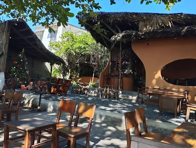 Đánh giá quán Cafe Mơ Hoang – Góc Chill Xanh Mát Giữa Lòng Phố Biển