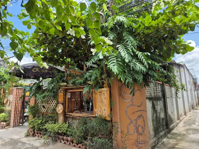 Đánh giá quán Cafe Mơ Hoang - Góc Chill Xanh Mát Giữa Lòng Phố Biển 1