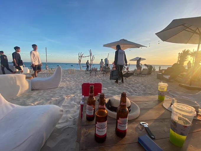 Đánh giá quán Hanna Beach Cocktail and Beer – Giá vé, không gian, menu và trải nghiệm thực tế
