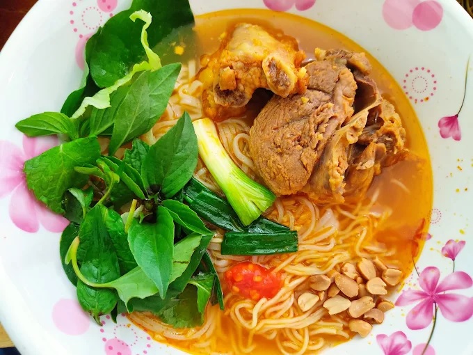 Đánh giá quán Mì Quảng A Giỏi – Ăn một lần, nhớ cả chuyến đi