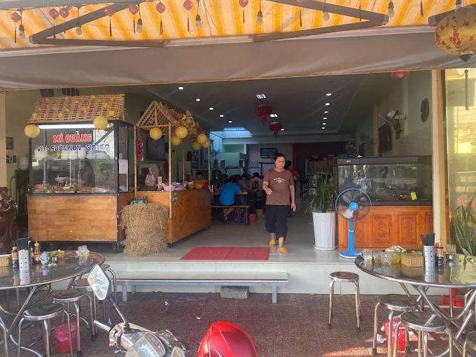 Đánh giá quán Mì Quảng A Giỏi – Ăn một lần, nhớ cả chuyến đi