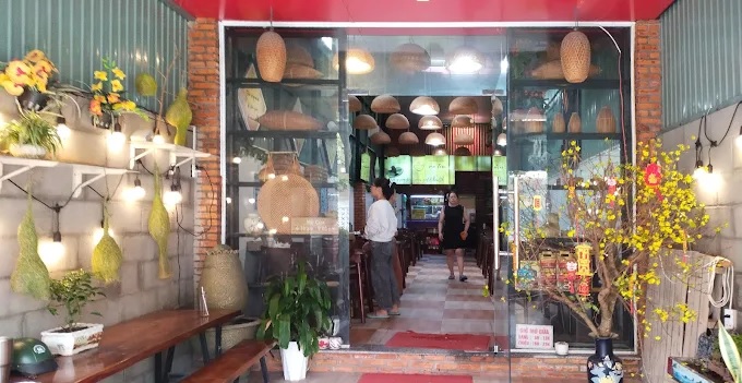 Đánh giá quán Mì Quảng &amp; Cao Lầu Má Tâm &#8211; Góc nhỏ miền Trung giữa lòng thành phố biển