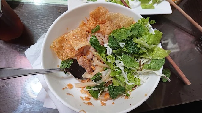 Đánh giá quán Mì Quảng &amp; Cao Lầu Má Tâm &#8211; Góc nhỏ miền Trung giữa lòng thành phố biển