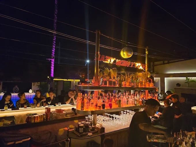 Đánh giá quán Nirvana Beach Club – View biển chill, cocktail chất, không gian đẹp miễn chê