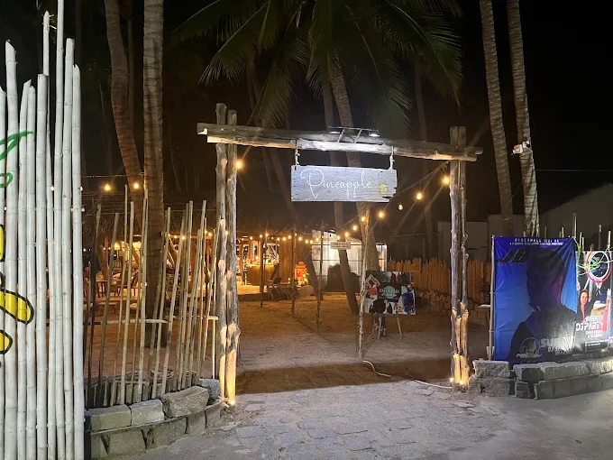 Đánh giá quán Pineapple Mũi Né - Chill từ bờ cát tới ly cocktail, đáng đi hay chỉ đẹp trên ảnh? 2