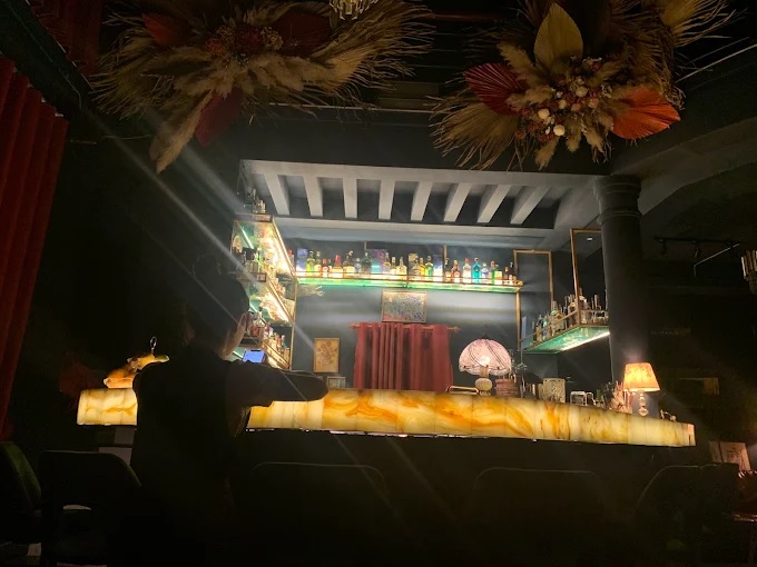 Đánh giá quán Terra Blues – Cocktail ngon, bartender duyên, không gian chill miễn chê