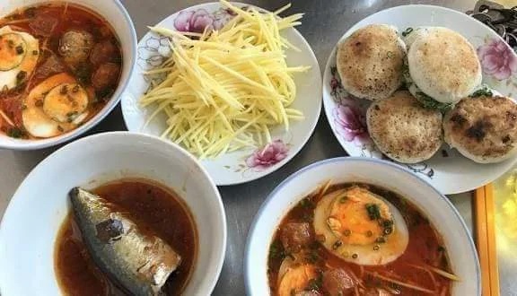 Đánh Giá Quán Bánh Căn Xíu Mại Hàm Tiến (Lưu Thông) – Trải Nghiệm Ẩm Thực Đúng Chất Phan Thiết
