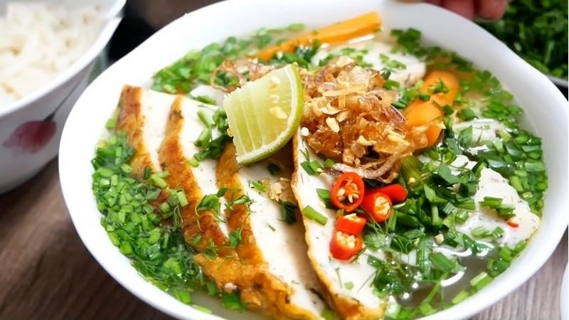 Đánh Giá Quán Bánh Canh Chả Cá Cúc - Có Gì Hot So Với Lời Đồn 4