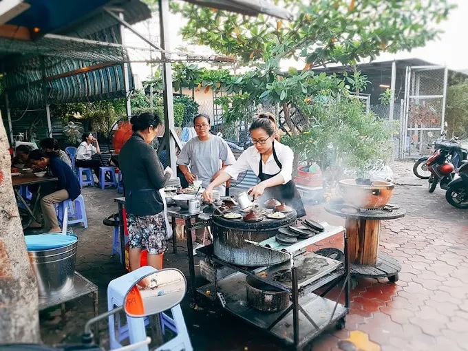 Đánh Giá Quán Bánh Xèo Dì Ba - Có Gì Mà Ai Cũng Khen? 5