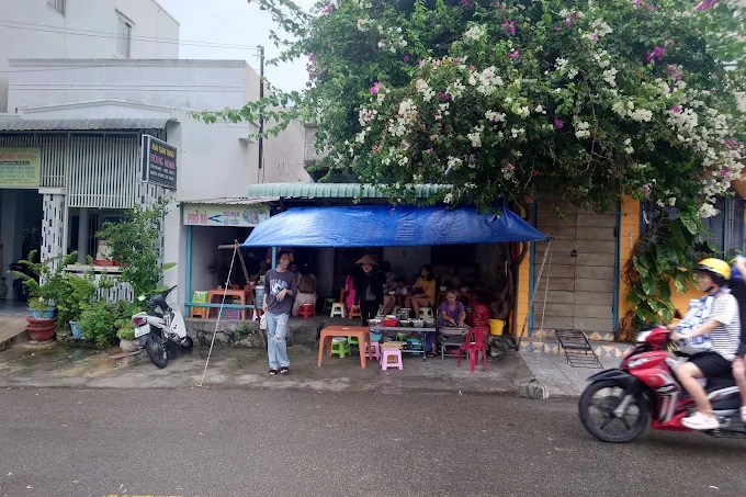Quán Bánh Căn 09 (Hoa Giấy) – Ăn Một Lần Nhớ Mãi