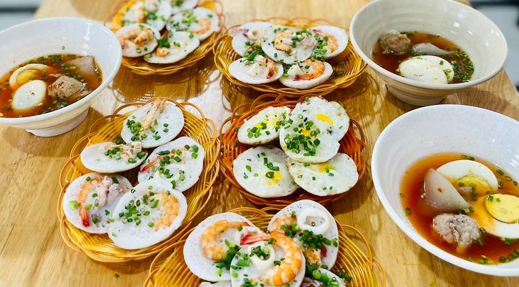 10+ Quán Bánh Căn Phan Thiết Ngon Nổi Tiếng Nhất 1